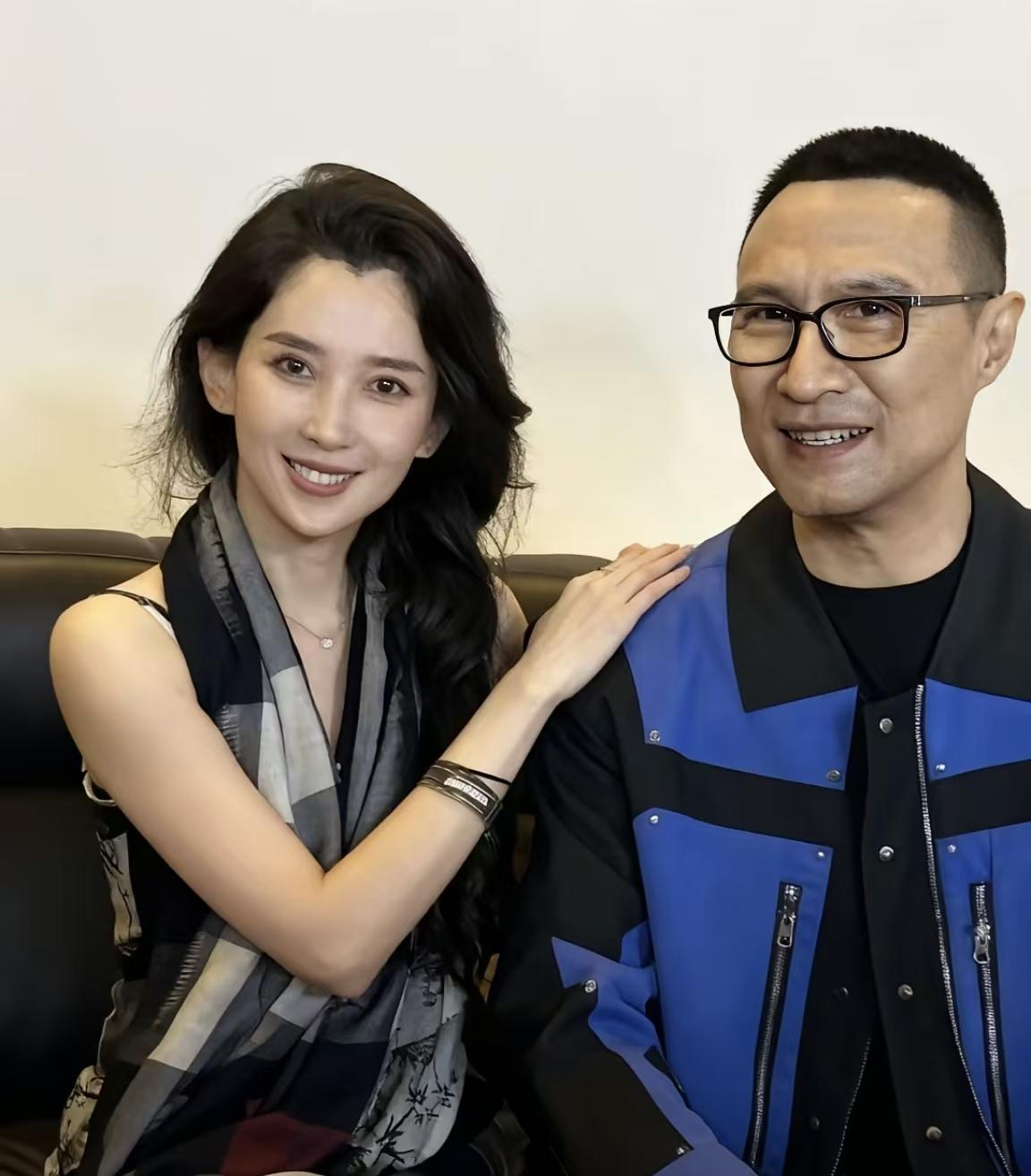 森林北、汪峰分手传闻这件事，我大概做了下猜测和总结。4月底，有娱记说拍到有女子