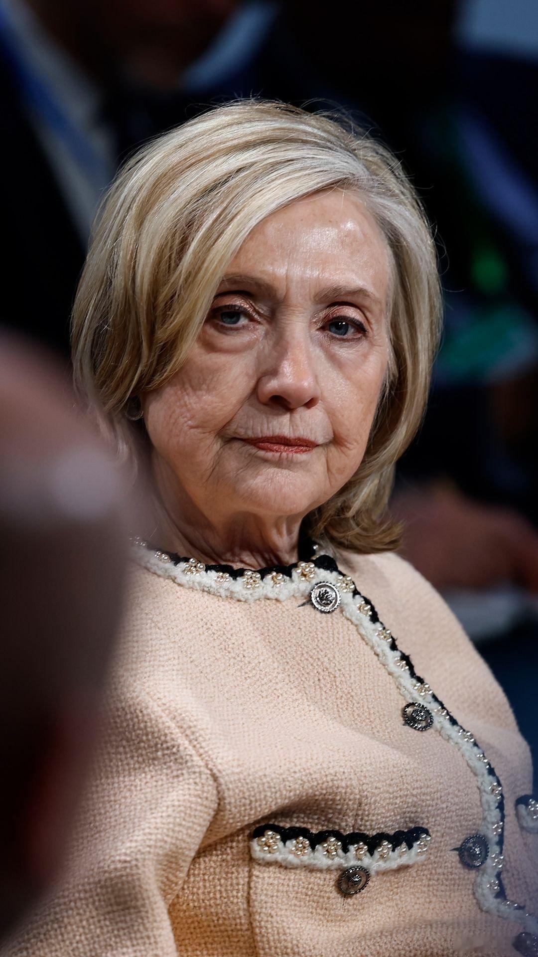 ‼️突发新闻：希拉里·克林顿在就杰弗里·爱泼斯坦一案作证前，向众议院监督委员会