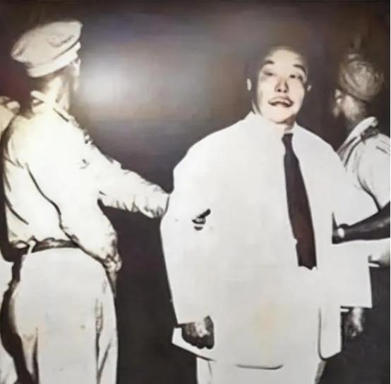1950年6月18日，国民党上将陈仪被执行枪决，行刑前，蒋鼎文让士兵端来酒食，陈