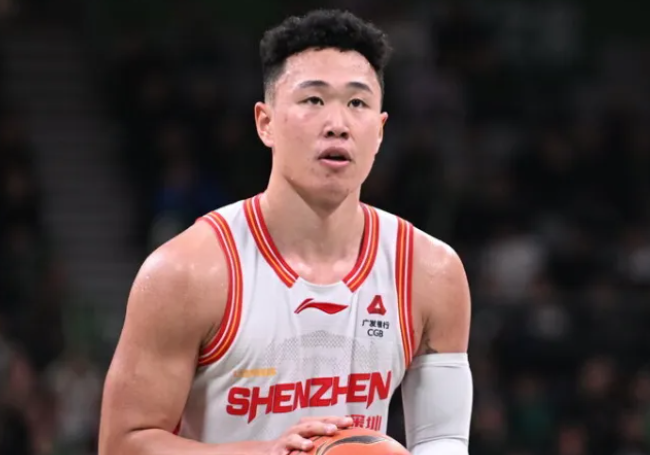 媒体人: 贺希宁今晚仅出战20分8秒, 创赛季出场时间新低