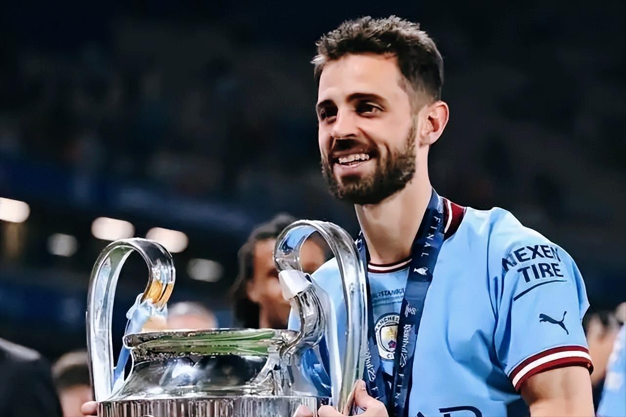 31岁B席官宣今夏结束9年曼城生涯！曼城足球俱乐部官方和席尔瓦本人都确认了，这位