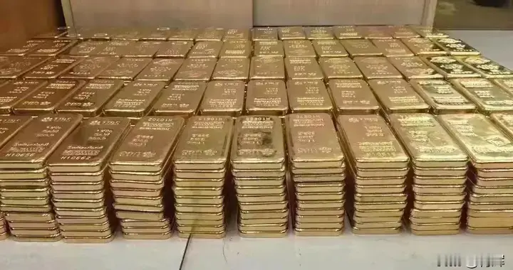 揭秘黄金暴涨幕后推手！Tether核掩体囤140吨黄金每周购两吨