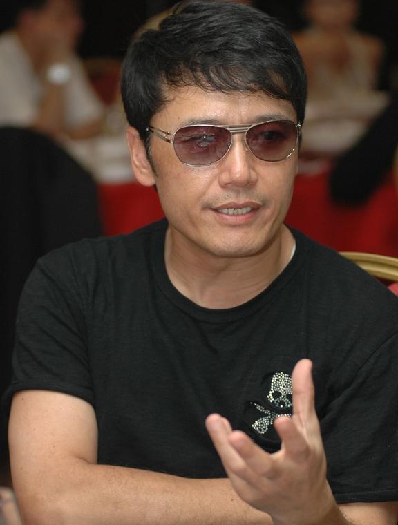 大家都以为TVB“无线五虎将”当年是形影不离的男团，但说出来你可能不信，这五位爷