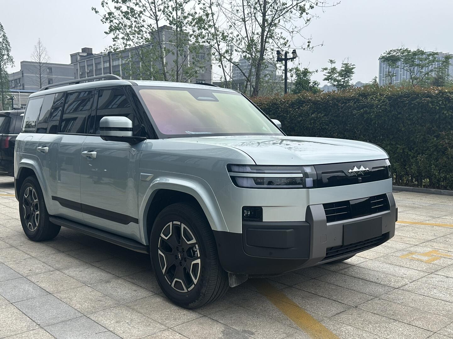 方程豹钛7PHEV试驾：方盒子下的底盘功底在4S店预约了一次方程豹钛7PHEV的试驾，重点想感受这套