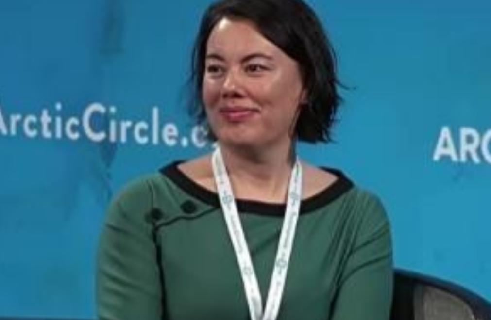 格陵兰矿产资源部的部长纳塔尼尔森说了一句大实话，我们天天在防着中国，整天喊着去中