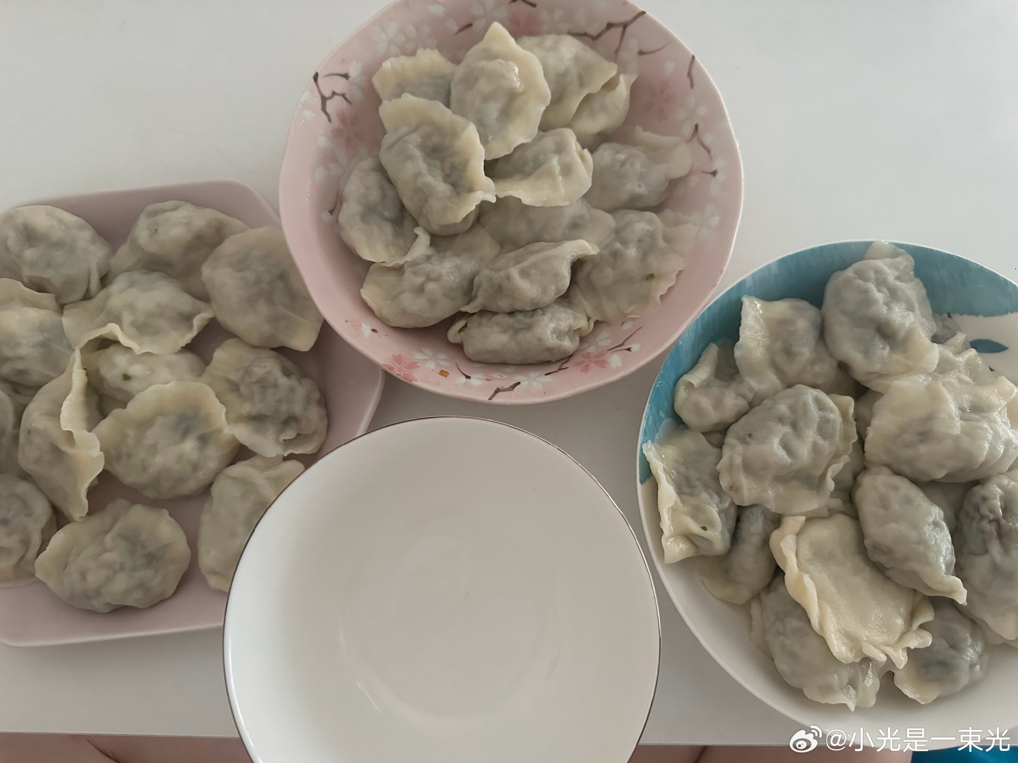 15号，早起播，中午老妈包的饺子，鸡胸肉芹菜馅儿，还是第一次吃这个馅儿...