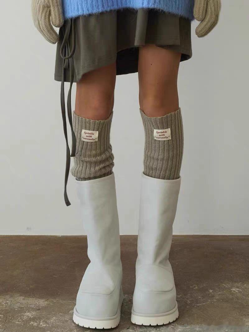 网购潮流堆靴袜秒变老爹的护腿套，还真别说，你还真别说，殊途同归了！