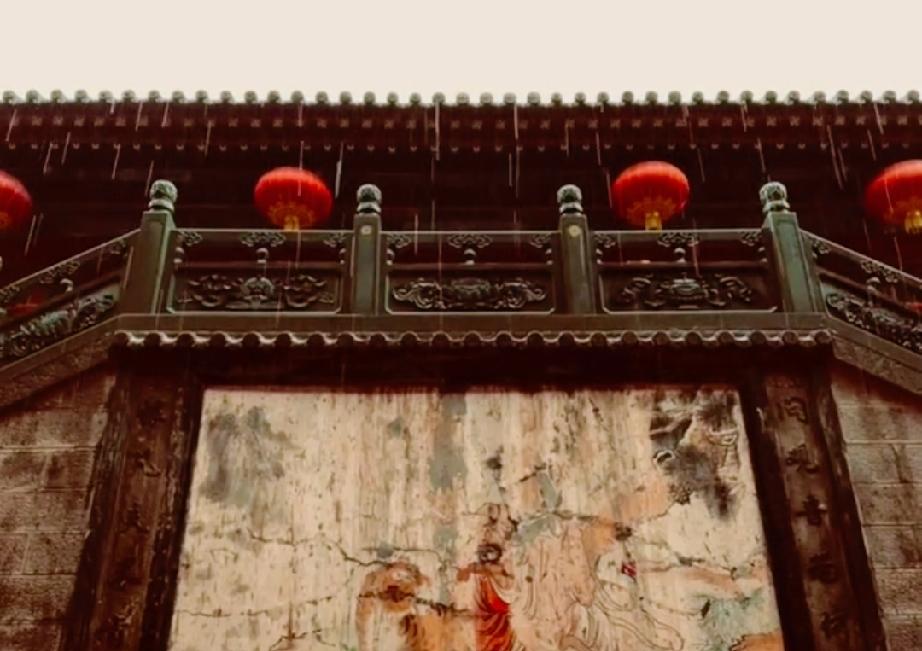现在的人真的越来越开放，有些事连遮掩都懒得遮掩了。我们小区有个大姐，四十出