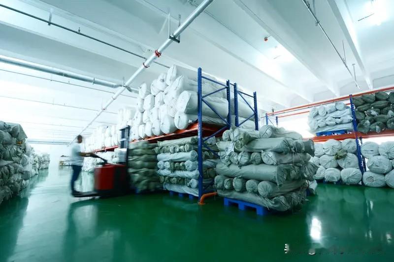 我就是想们问大家我现在手里有23万的现金有什么风险低、利润可观的生意可做我