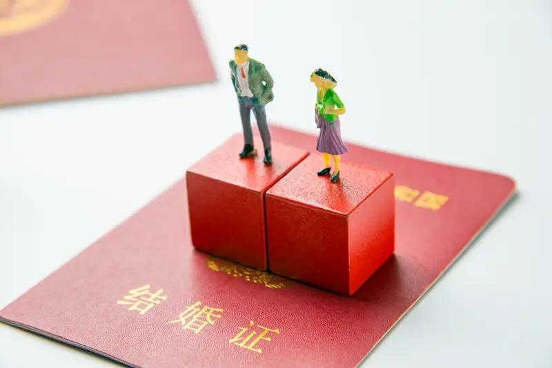 民政局的朋友说，40岁以上来办离婚的，我们连劝都懒得劝，不是不负责，是根本