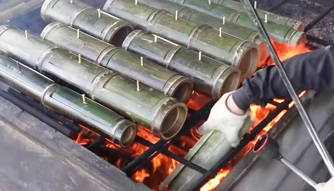 看到很多香港网友用竹筒饭来论证竹棚、竹脚手不易燃烧，我就去搜了一下竹筒饭的制作过