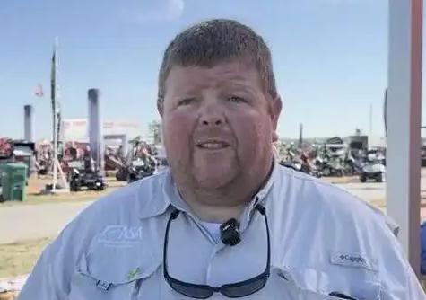 美国这次真该好好感谢巴西,毕竟要不是巴西坐地起价给送的机会,美国那些堆成山的大豆