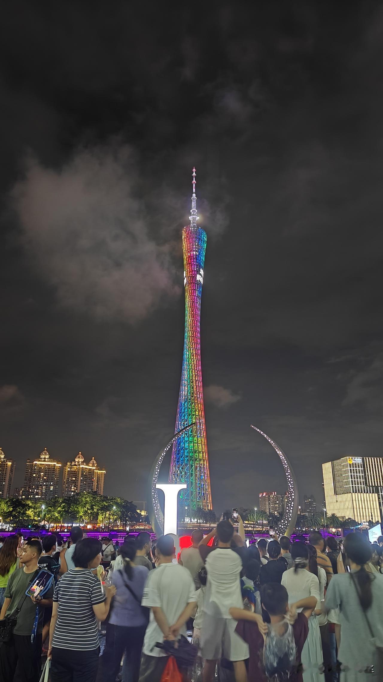 来广东四天，下了四天的雨，但是没耽误去广州塔，陈家祠，永庆坊，北京路，游珠江