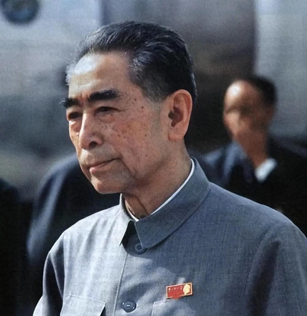 1958年周总理为何向中央请示，建议考虑是否适合继续担任总理一职？背后原因是什么