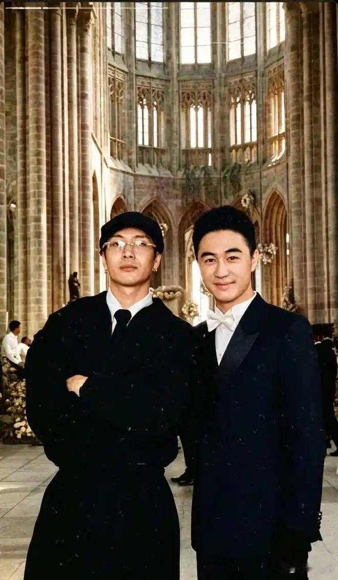 何猷君的伴郎团也太离谱了吧，除了王嘉尔剩下17个竟然全是顶级富二代