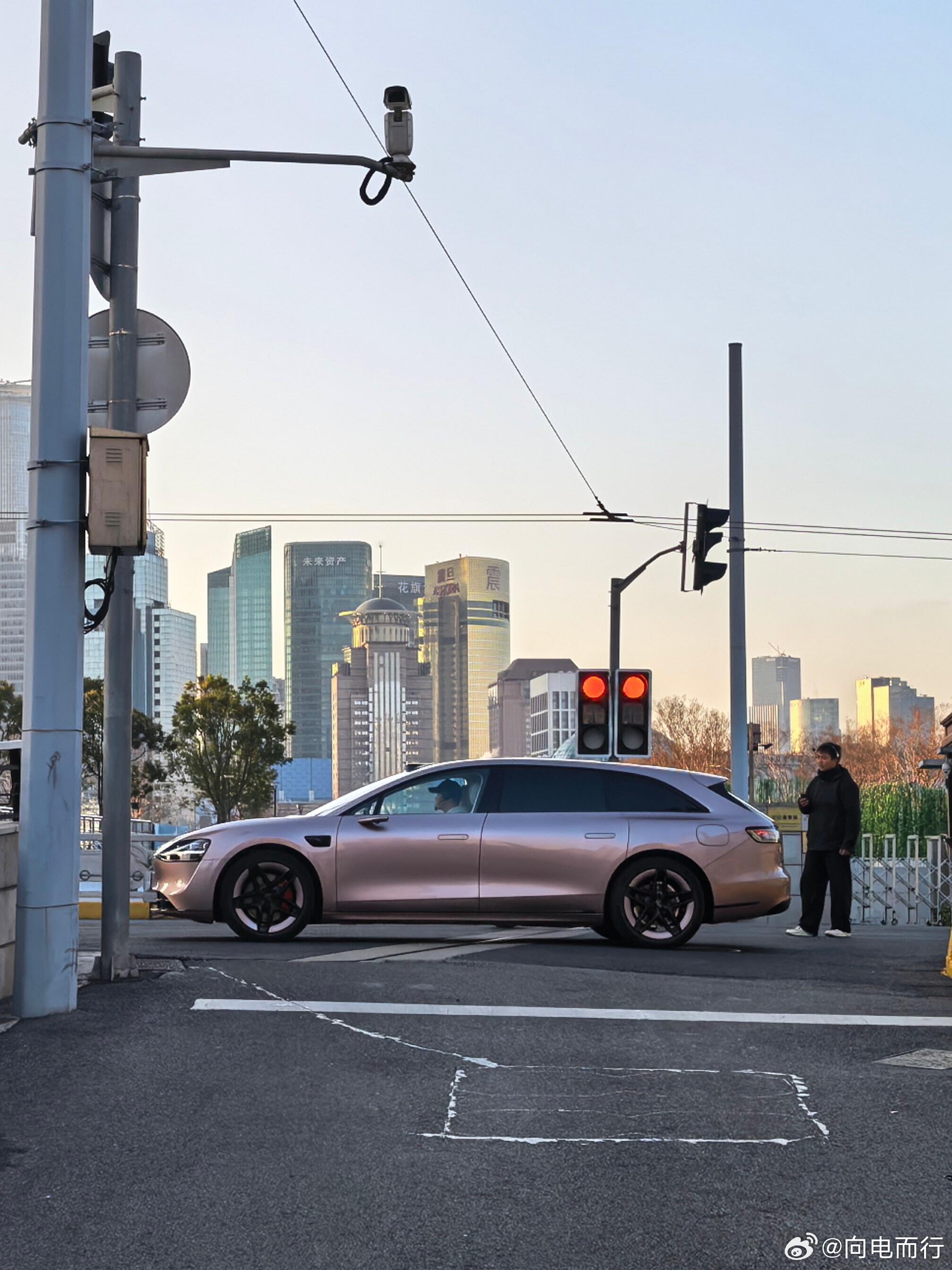 享界S9T粉色实车曝光猛男粉