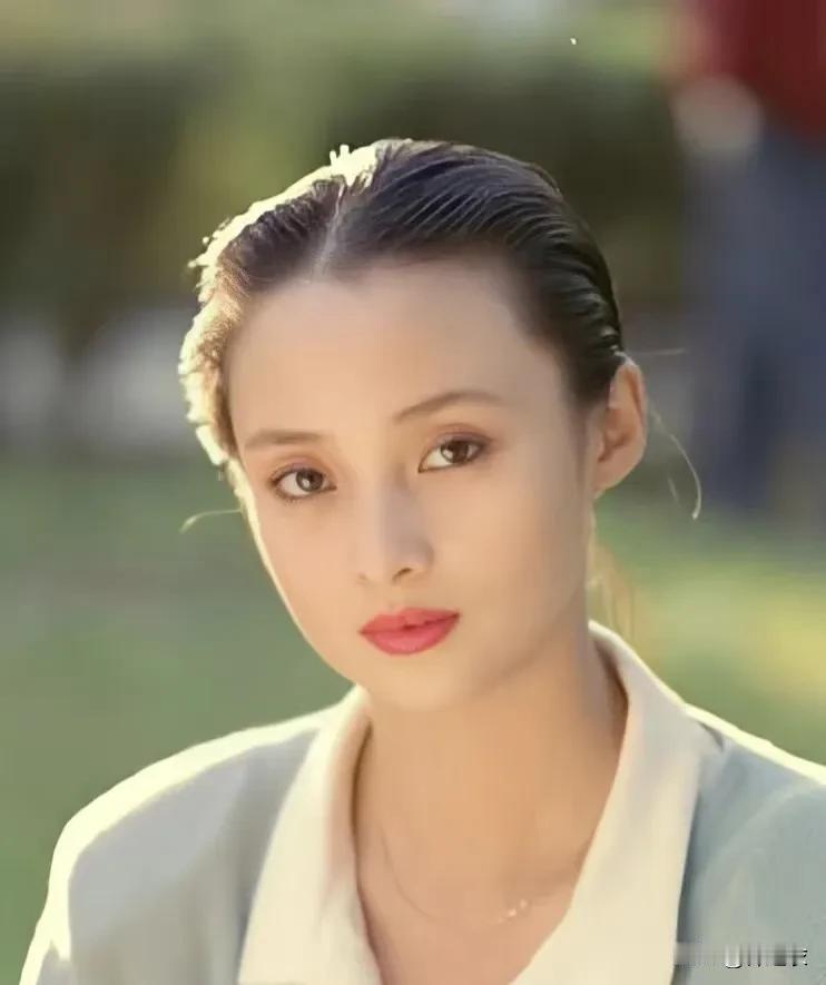 有人说，蒋勤勤长得漂亮，但是演技一般般，这是认真的吗？我建议说这些话的人看看