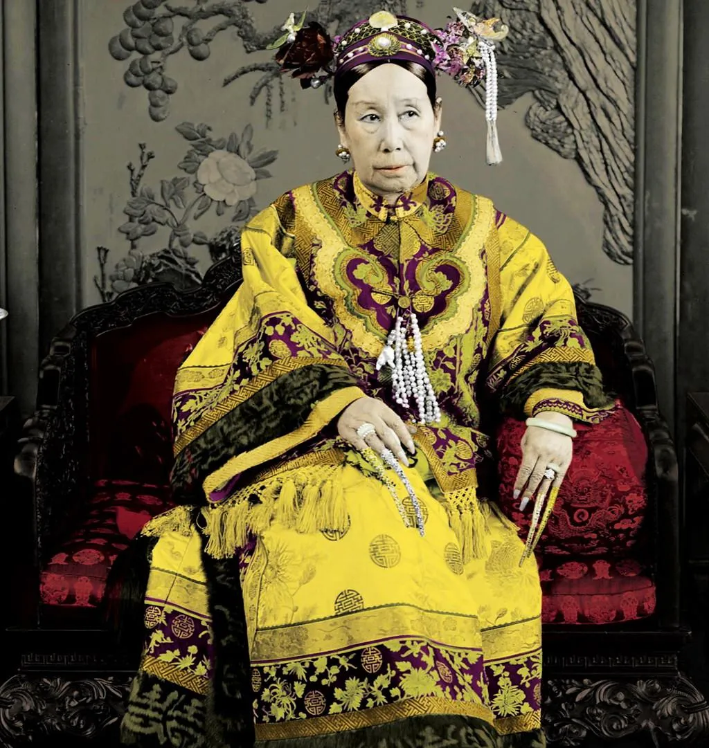 1870年，两江总督马新贻被刺身亡，慈禧震怒，派曾国藩前去彻查。不料，曾国藩拖延