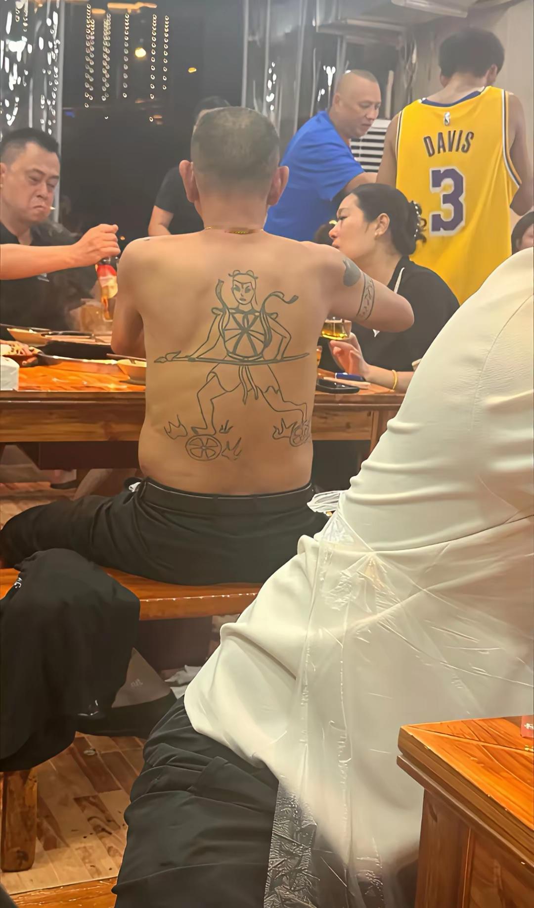 感觉大哥被忽悠了。