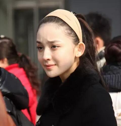 娜扎19岁的时候素颜长这样此女也是老天爷追着喂饭啊，超级漂亮娜扎护肤从哪一步开