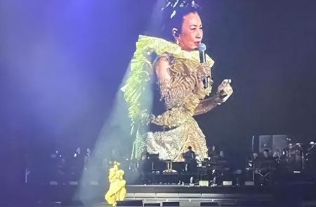 78岁汪明荃上海开唱，是“捞金”还是情怀作祟？家人们，娱乐圈又有大热闹啦！78