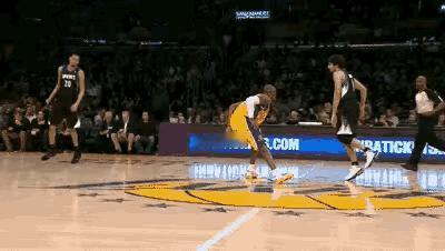 陈江华：这一球过科比我熟悉！