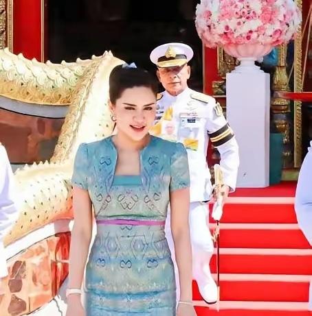 论筹谋，还得看欧拉弄！她不是贵妃诗妮娜，也达不到王后苏提达的高度，却能时不时引