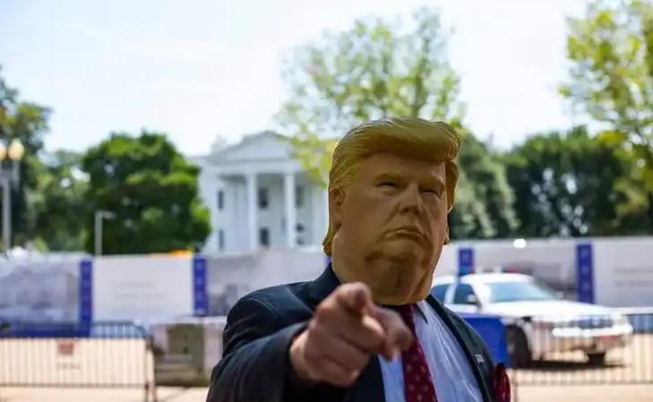 特朗普估计怎么都想不通，高市早苗当选首相后，本应只得罪中国，去拉拢俄韩，可她怎敢