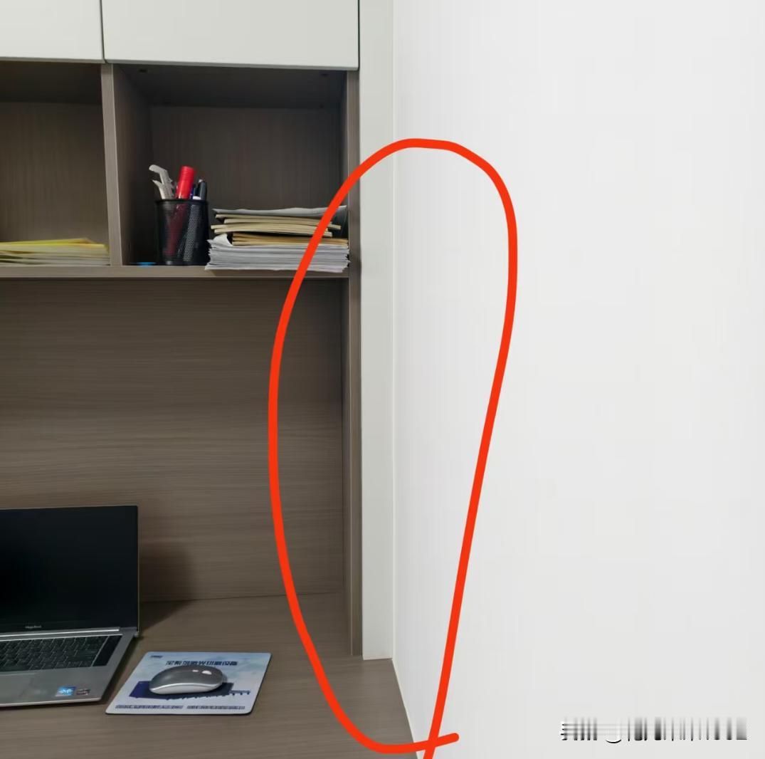 为啥全屋定制的柜子总是不能贴边非得留个几厘米？可能是价格没到位？问了对象当时