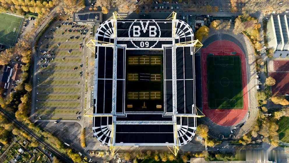 多特蒙德和能源合作伙伴RWE一起合作，在主场屋顶用11132块太阳能板，简称超级