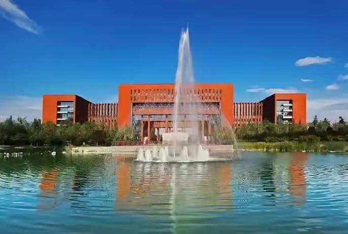 国家公务员局突然宣布了，中央机关及其直属机构2025年度招录计划将收紧国考首