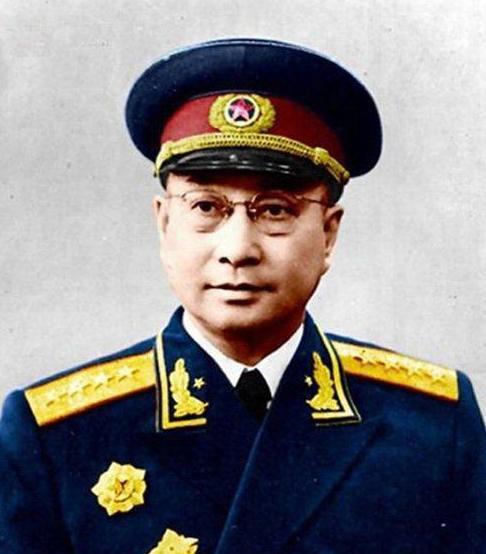 1945年，美军为讥讽陈赓，故意指着桌上的牛排、面包问道：“陈将军，我们美国人的