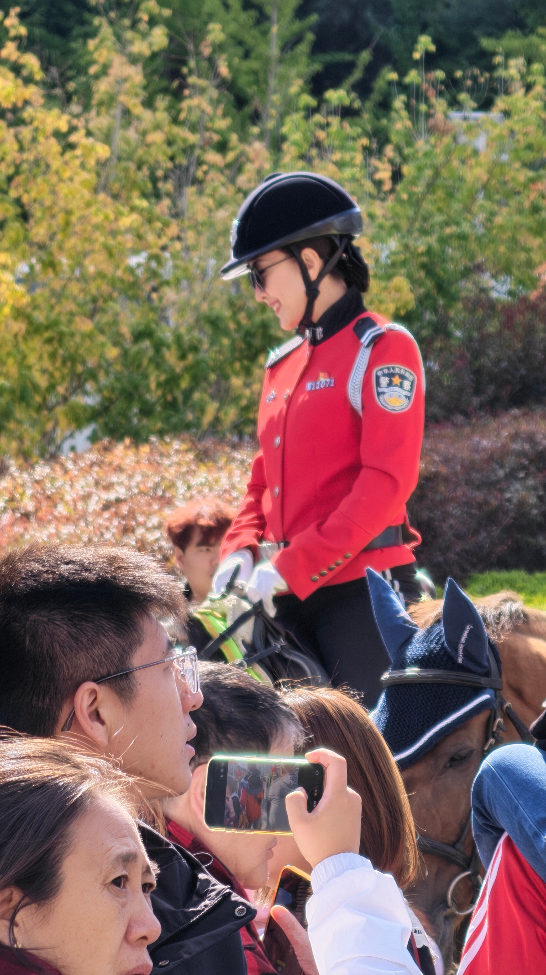 你现在哪个城市？我在大连打卡这个国庆假期大连的街头！大连人的国庆打开方式万千气