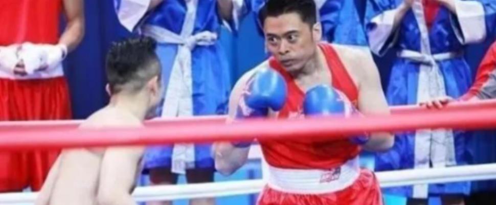 2016年，樊少皇公开挑战“拳王”邹市明，登台后，92斤的邹市明对160斤的樊少