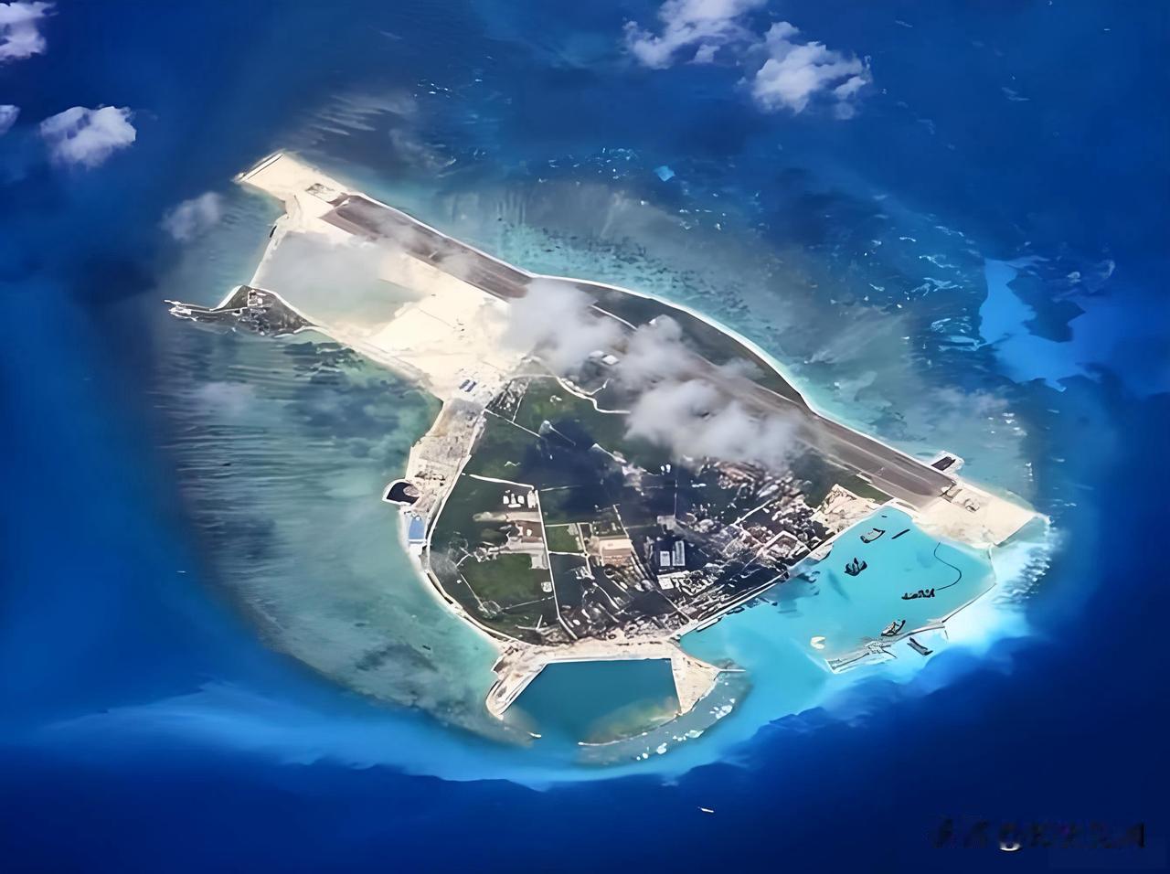 黄岩岛鲜为人知的“逆袭”真相12年前，我们连停船的地方都得抢！2012年