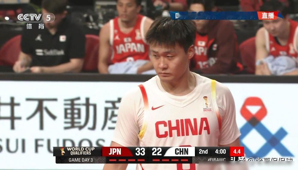 只看数据，赵睿这场打得跟灾难一样，10分，5犯，提前下班。上半场全队被干沉