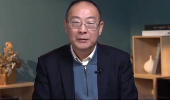 金灿荣学者以及其他专家学者提出，把中小学学制由12年改为10年，因为以前就是10