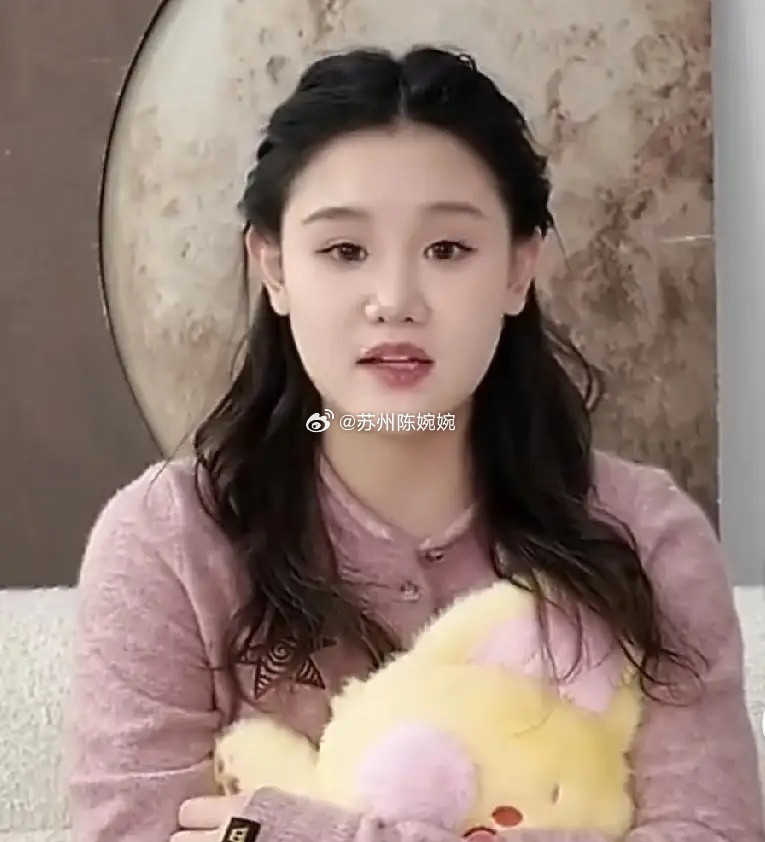 张家齐，正面回怼！3月26日，运动员张家齐冲上热搜，不过这次不是因为上综艺，而是