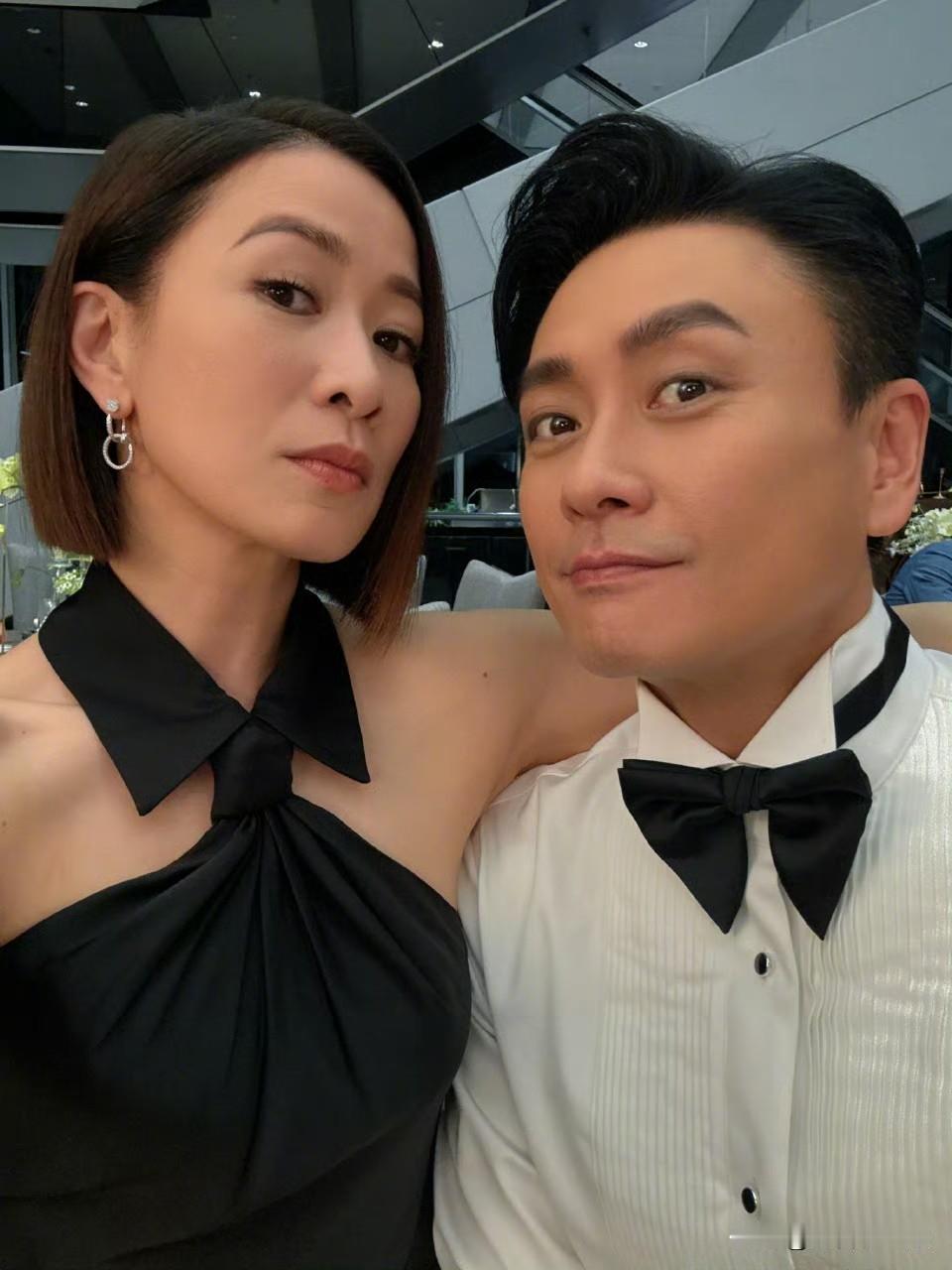 12月16日佘诗曼、黄宗泽出席《新闻女王2》收官活动，佘诗曼坦言非常不舍，还说不