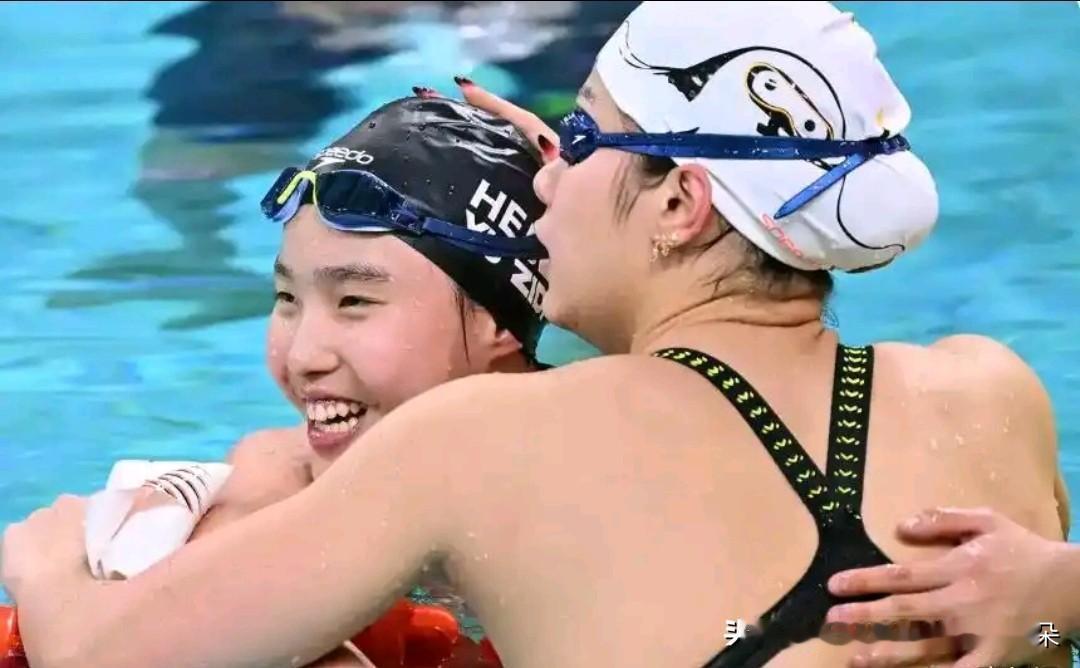 炸裂！13岁“天才少女”于子迪破亚洲纪录摘金！赛后一句话萌翻全网→11月11