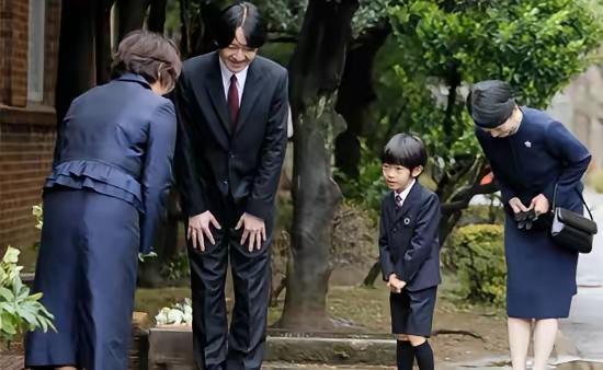 深挖日本人的民族性格，为什么他们总干一些我们无法理解的事？这个国家真的很奇葩，全