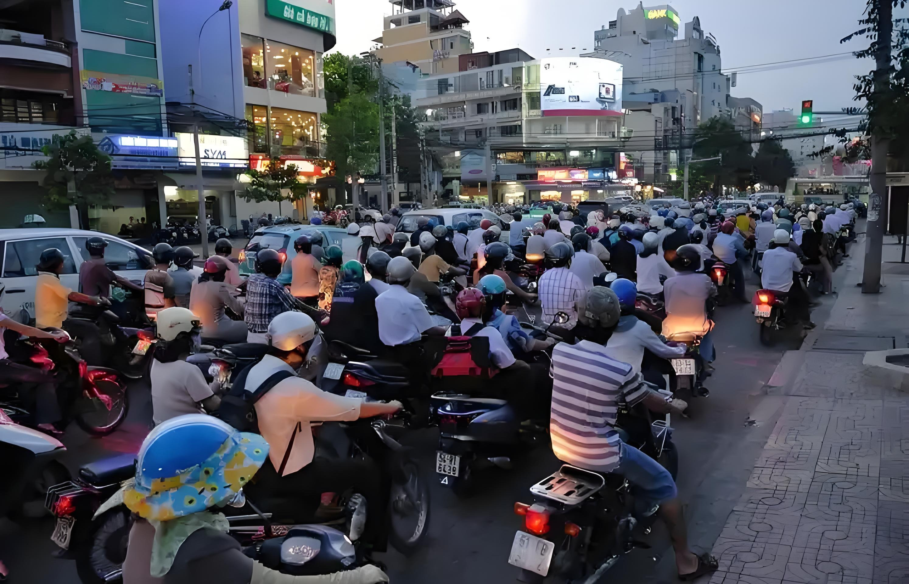 越南摩托车禁令背后有猫腻**文章：**