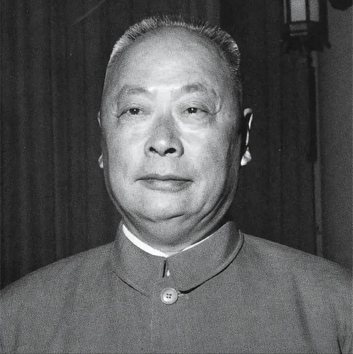 熟悉近代史的朋友都知道，革命初期的每一步抉择，都是赌上性命的豪赌。陈毅元帅曾