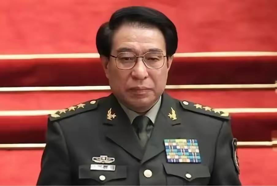 从军队反腐直抵地方，这股反腐劲风越吹越烈，国家的亮剑精神从来不是说说而已！反的是