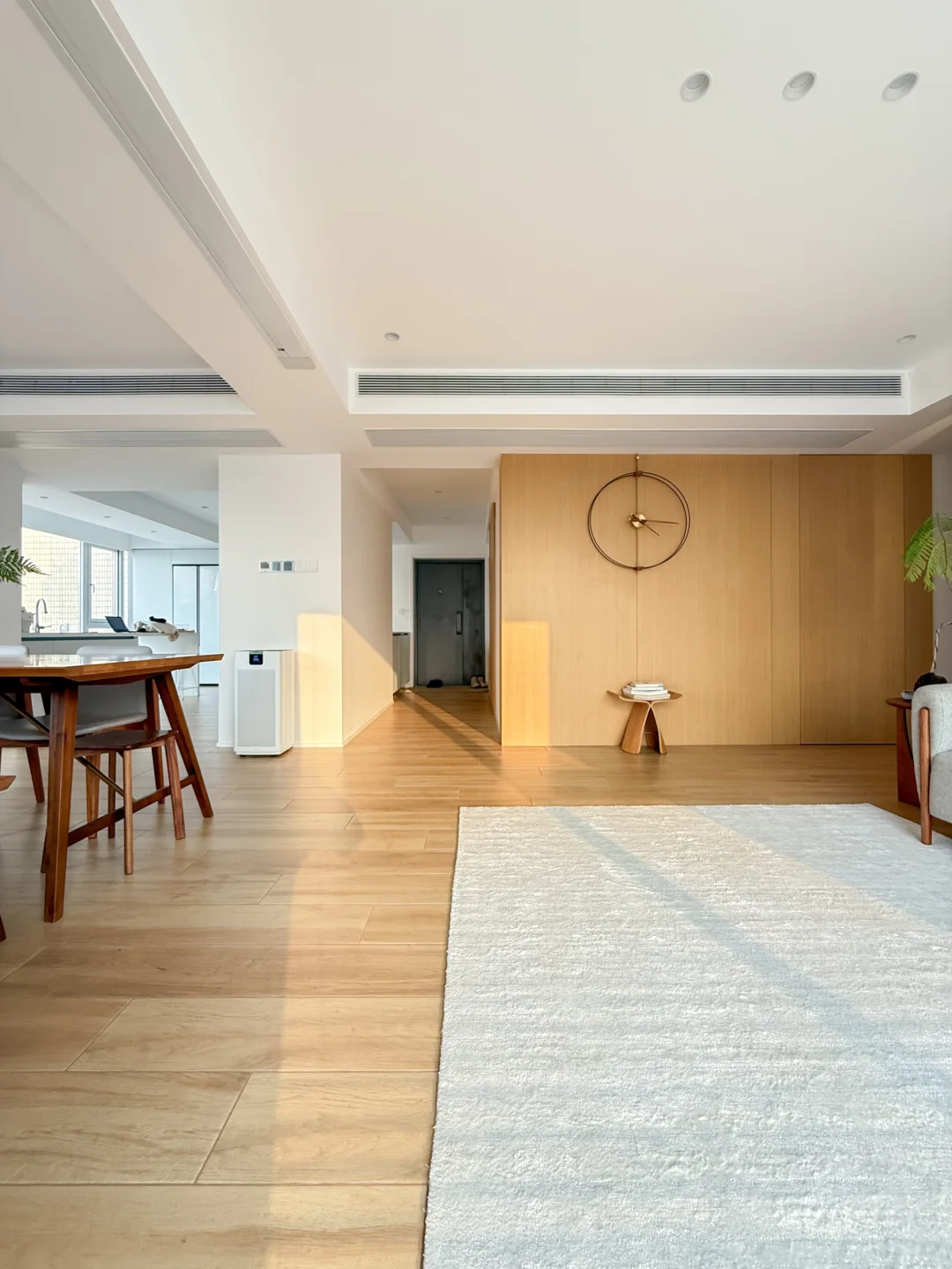 不是大house，是西湖边的老破小