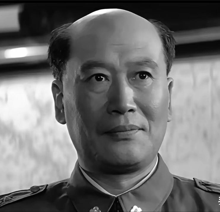 民国年间，桂系老家年年除夕都有一出好戏：李宗仁亲手把金子掰碎了分给兄弟。白崇