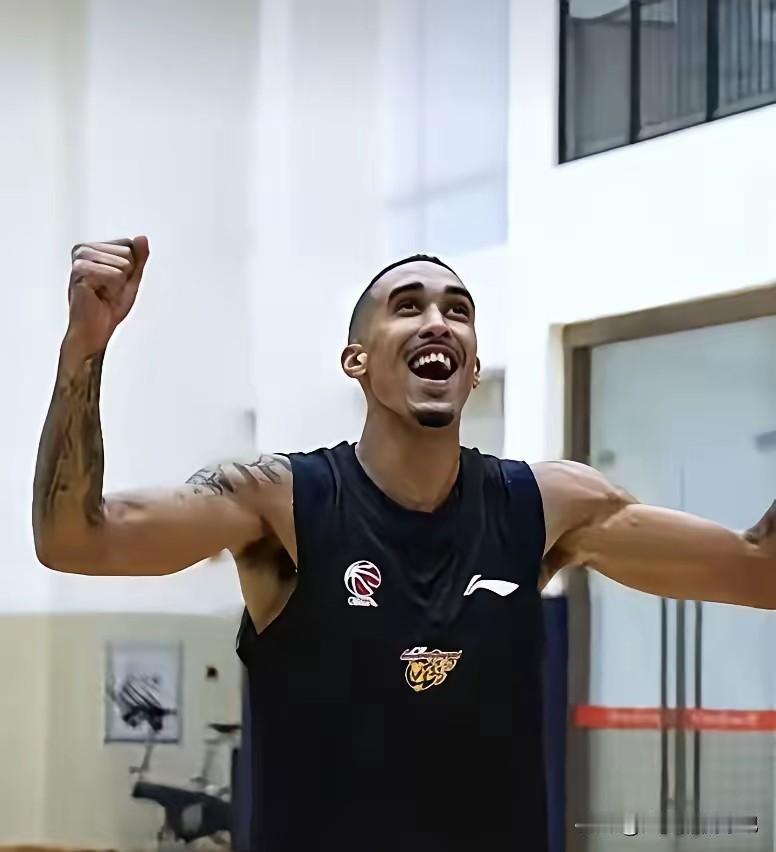 打个四川来了能耐，广东104-76大胜四川，外援奎因发挥出色，拿到了36分，11