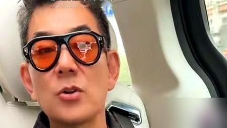 任贤齐在衢州唱完四场，人没走，拿着周迅给的一张纸，挨家挨户找小吃店打卡去了。搁一般明星，唱完连夜飞，