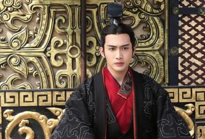 秦始皇横扫六国、一统天下，什么大风大浪没见过？可偏偏在他临终前，秦朝接连发生了三