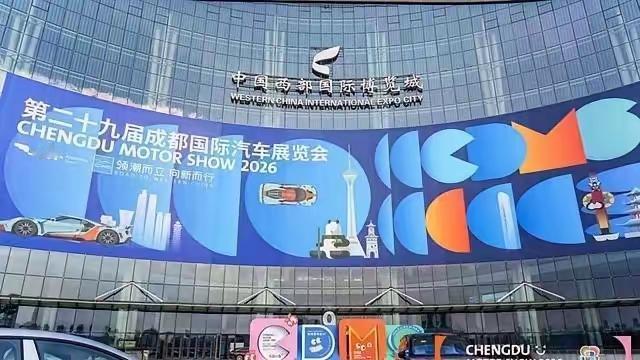 一位德国网友说“反正我觉得地球人很奇怪！”1、最不能打的印度人，天天鼓吹自己